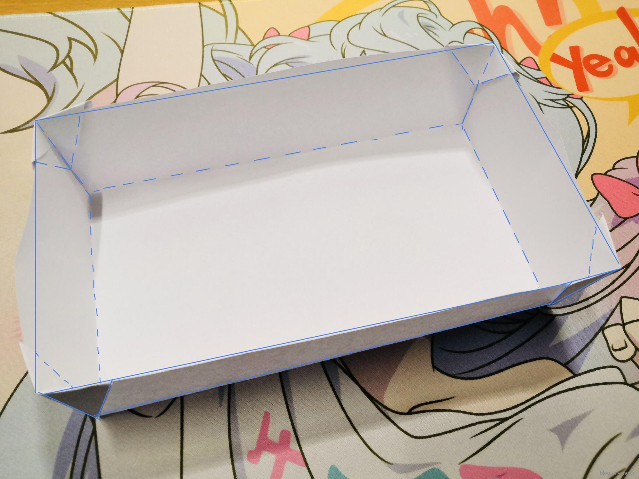 天到图书馆用来折纸盒,一张纸带着也比较轻便,用完之后连盒子直接扔掉